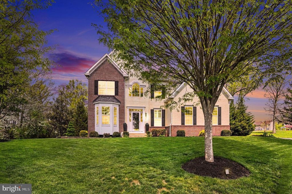 825 CLUBHOUSE DR, Harleysville, PA 19438