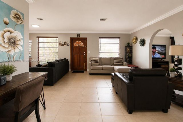 5865 W 13 Avenue, Hialeah, FL 33012