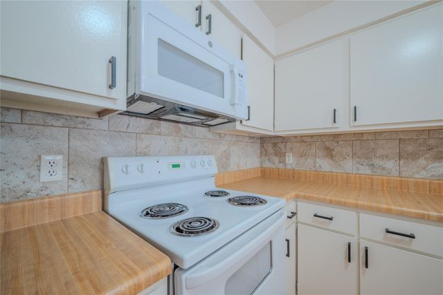 13034 Leader Street 960, Houston, TX 77072