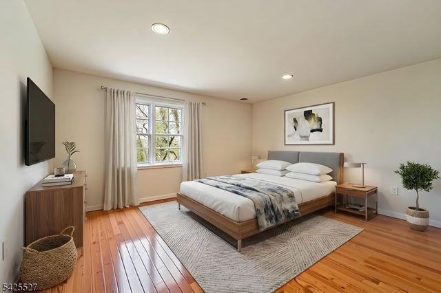 53 Ridge Dr, Montville Twp., NJ 07045