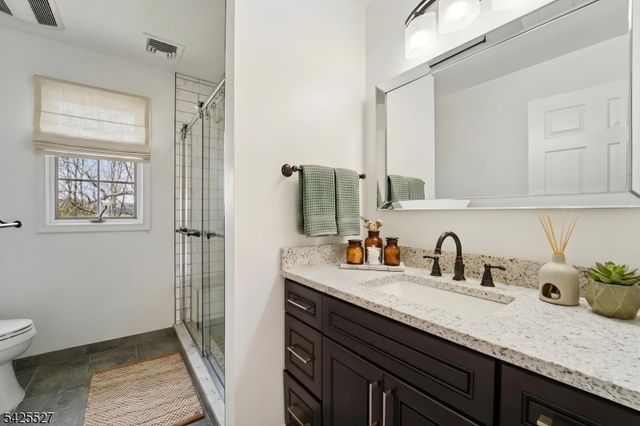 53 Ridge Dr, Montville Twp., NJ 07045