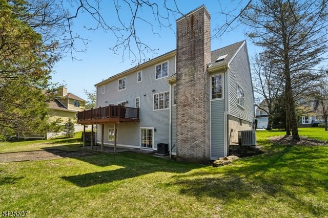 53 Ridge Dr, Montville Twp., NJ 07045