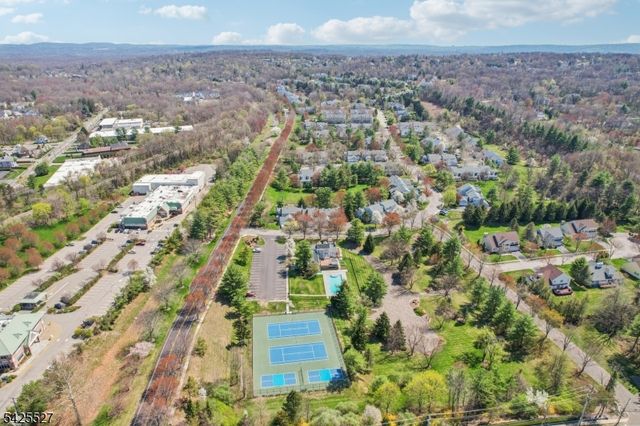 53 Ridge Dr, Montville Twp., NJ 07045