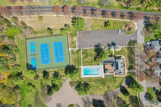 53 Ridge Dr, Montville Twp., NJ 07045