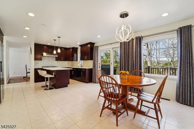 53 Ridge Dr, Montville Twp., NJ 07045