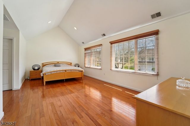 53 Ridge Dr, Montville Twp., NJ 07045