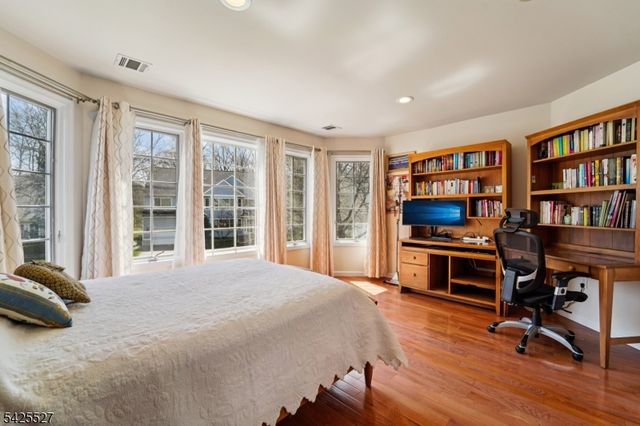 53 Ridge Dr, Montville Twp., NJ 07045