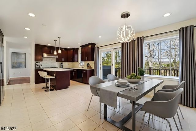 53 Ridge Dr, Montville Twp., NJ 07045