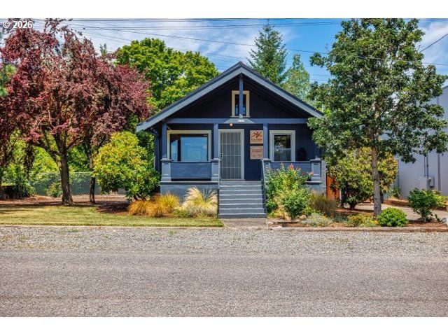 2105 Se OCHOCO St, Portland, OR 97222