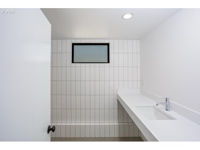 2105 Se OCHOCO St, Portland, OR 97222