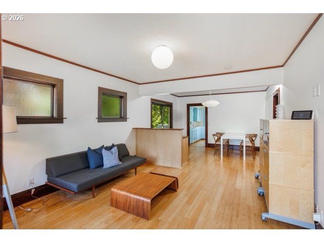2105 Se OCHOCO St, Portland, OR 97222