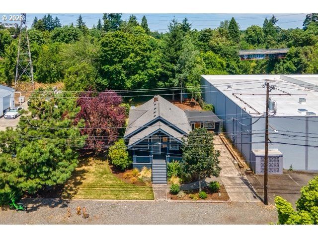2105 Se OCHOCO St, Portland, OR 97222