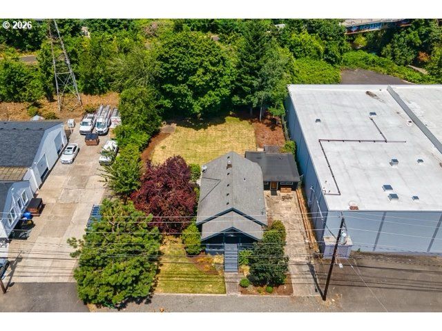 2105 Se OCHOCO St, Portland, OR 97222