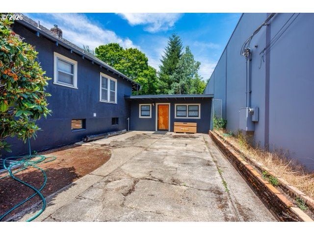 2105 Se OCHOCO St, Portland, OR 97222