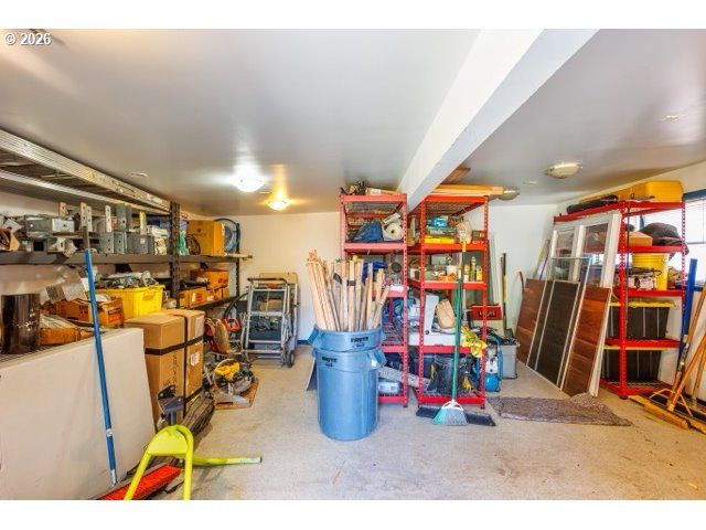 2105 Se OCHOCO St, Portland, OR 97222
