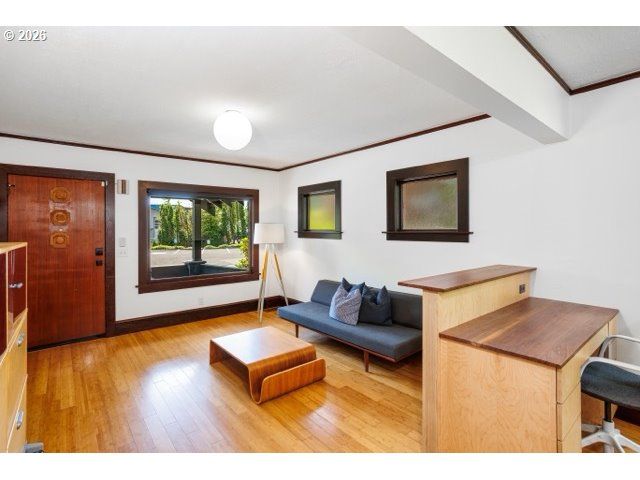 2105 Se OCHOCO St, Portland, OR 97222