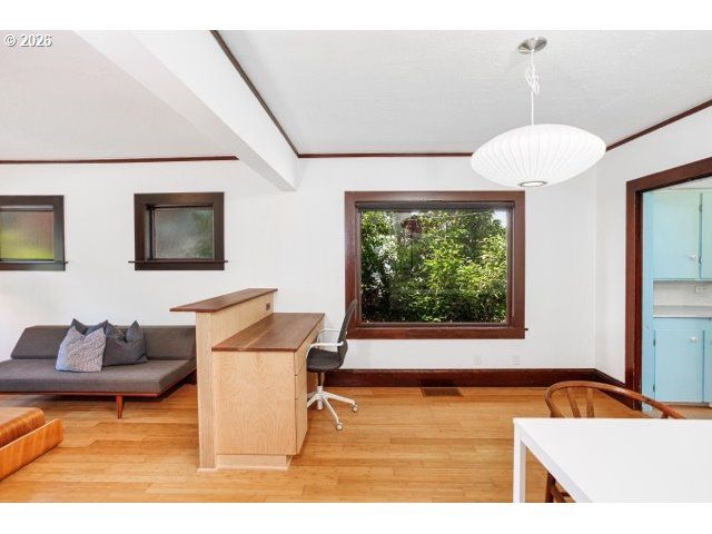 2105 Se OCHOCO St, Portland, OR 97222