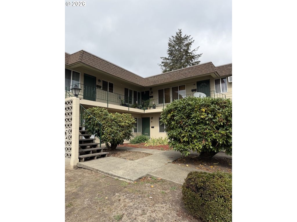 Image 1 of property listing at 611 E HANCOCK St, Newberg, OR 97132