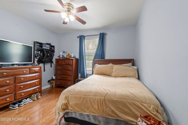 14 Cobblestone Court, Howell, NJ 07731