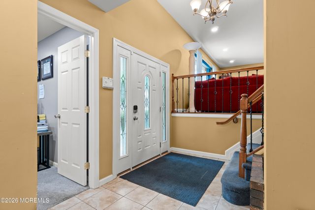 14 Cobblestone Court, Howell, NJ 07731