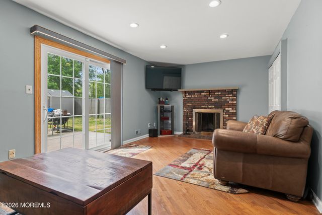 14 Cobblestone Court, Howell, NJ 07731