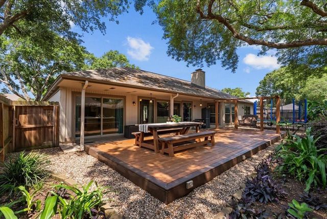 1626 Lake Bluff Drive, El Lago, TX 77586