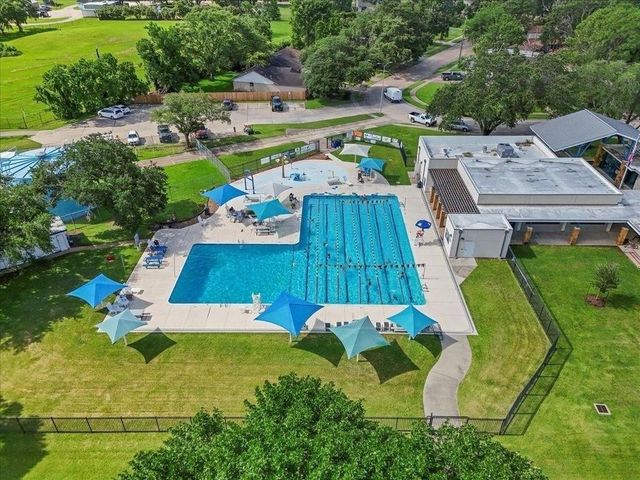 1626 Lake Bluff Drive, El Lago, TX 77586