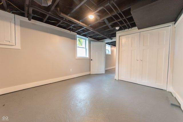 3344 Westenedge Drive, Columbus, IN 47203