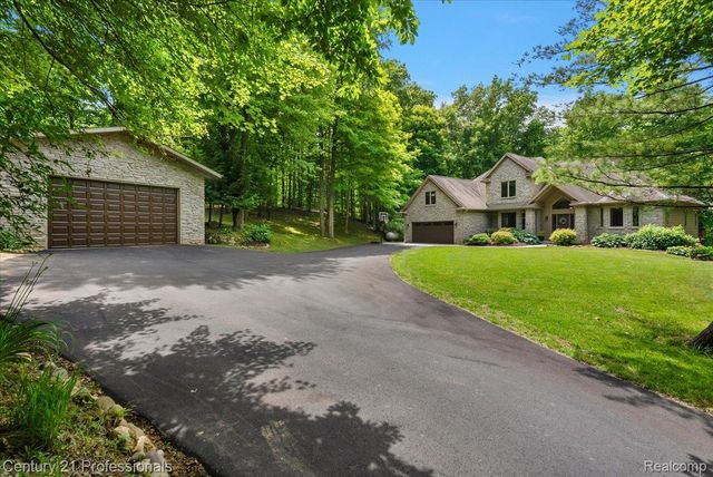 9867 Rainbow Ridge Drive, Prairie Ronde Township, MI 49087