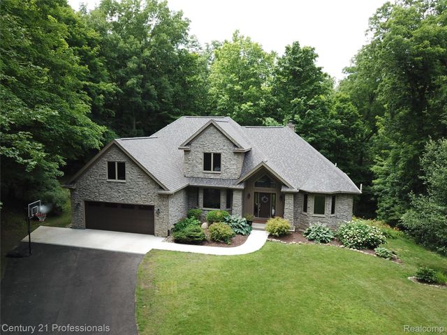 9867 Rainbow Ridge Drive, Prairie Ronde Township, MI 49087