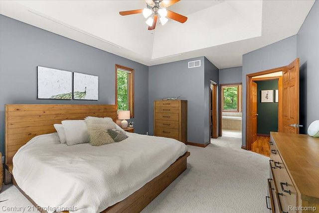 9867 Rainbow Ridge Drive, Prairie Ronde Township, MI 49087
