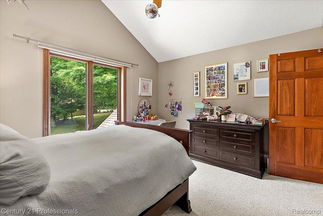 9867 Rainbow Ridge Drive, Prairie Ronde Township, MI 49087