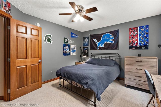 9867 Rainbow Ridge Drive, Prairie Ronde Township, MI 49087
