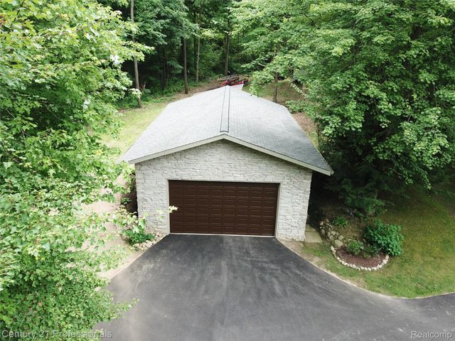 9867 Rainbow Ridge Drive, Prairie Ronde Township, MI 49087