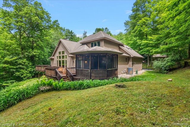 9867 Rainbow Ridge Drive, Prairie Ronde Township, MI 49087