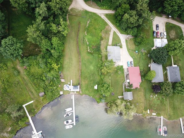 9867 Rainbow Ridge Drive, Prairie Ronde Township, MI 49087