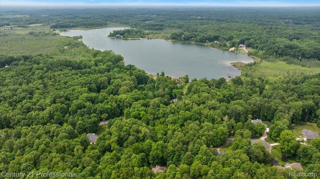9867 Rainbow Ridge Drive, Prairie Ronde Township, MI 49087
