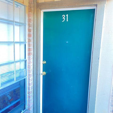 5704 Edgemoor Drive 31, Houston, TX 77081