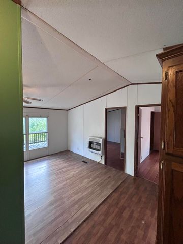 4028 KY-225, Artemus, KY 40903