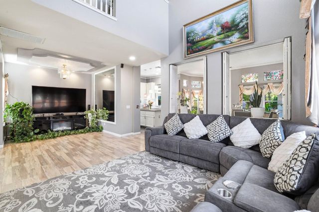 8024 Bridgeburn Ct, Elk Grove, CA 95758
