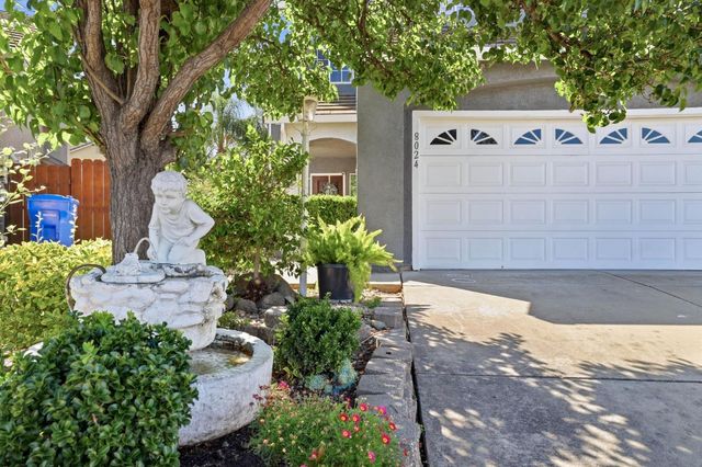 8024 Bridgeburn Ct, Elk Grove, CA 95758