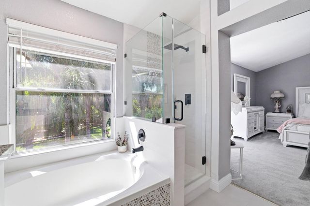 8024 Bridgeburn Ct, Elk Grove, CA 95758