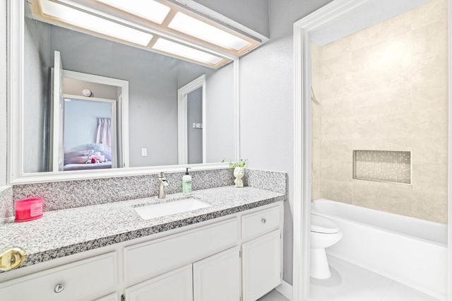 8024 Bridgeburn Ct, Elk Grove, CA 95758