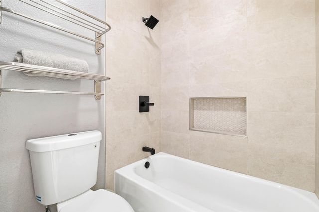 8024 Bridgeburn Ct, Elk Grove, CA 95758