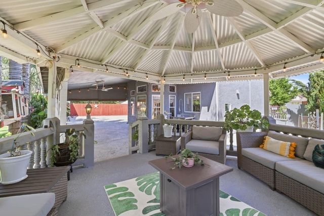 8024 Bridgeburn Ct, Elk Grove, CA 95758