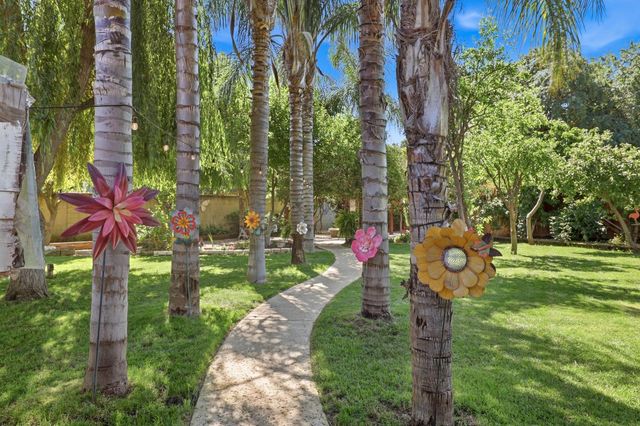 8024 Bridgeburn Ct, Elk Grove, CA 95758
