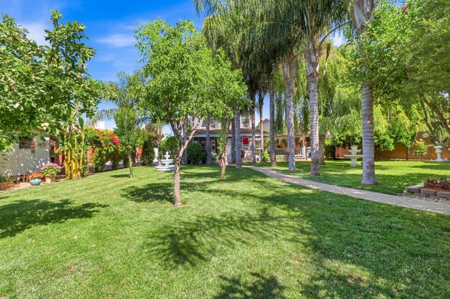 8024 Bridgeburn Ct, Elk Grove, CA 95758
