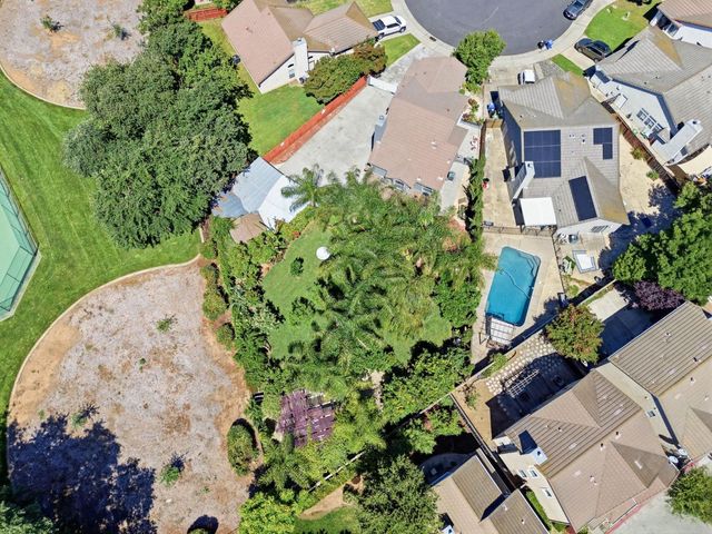 8024 Bridgeburn Ct, Elk Grove, CA 95758