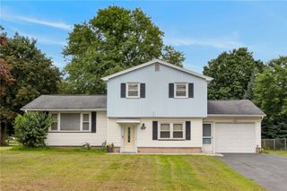 67 Pickdale Dr Drive, Greece, NY 14626