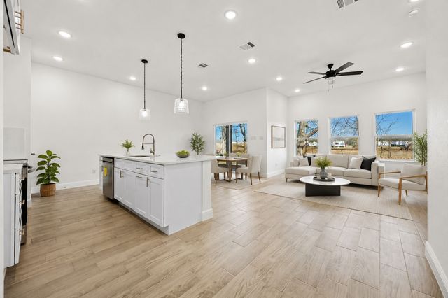 202 Dover Drive, West Tawakoni, TX 75474